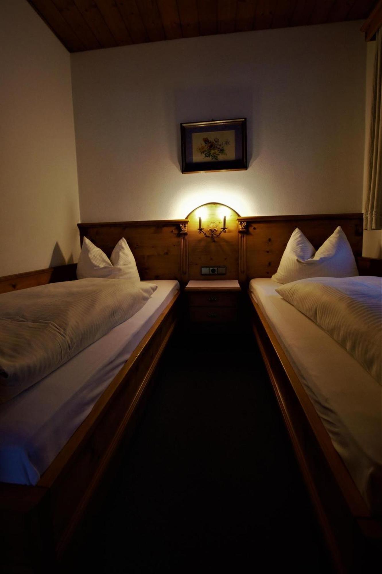 Ferienhaus Waldwinkl Hotel Grainau Bilik gambar