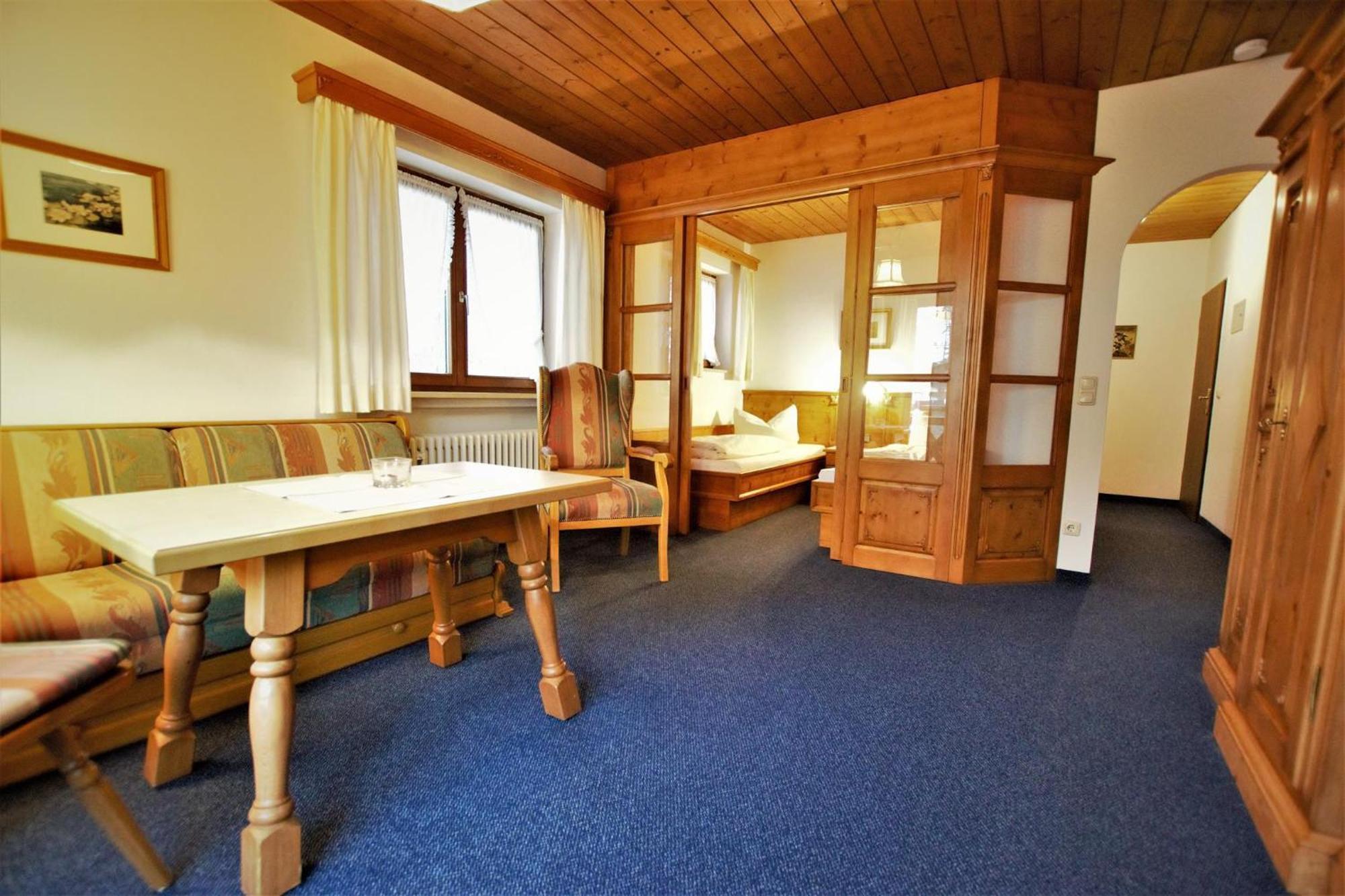 Ferienhaus Waldwinkl Hotel Grainau Bilik gambar