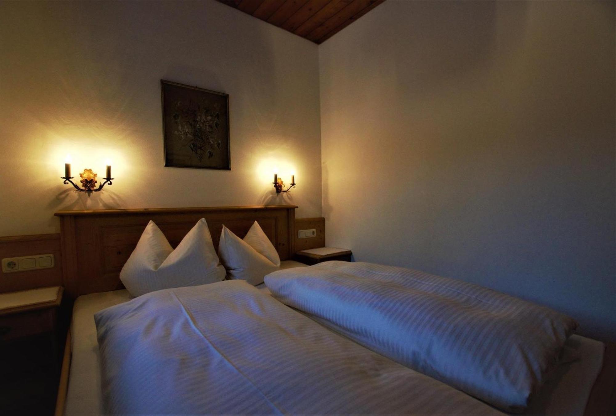 Ferienhaus Waldwinkl Hotel Grainau Bilik gambar