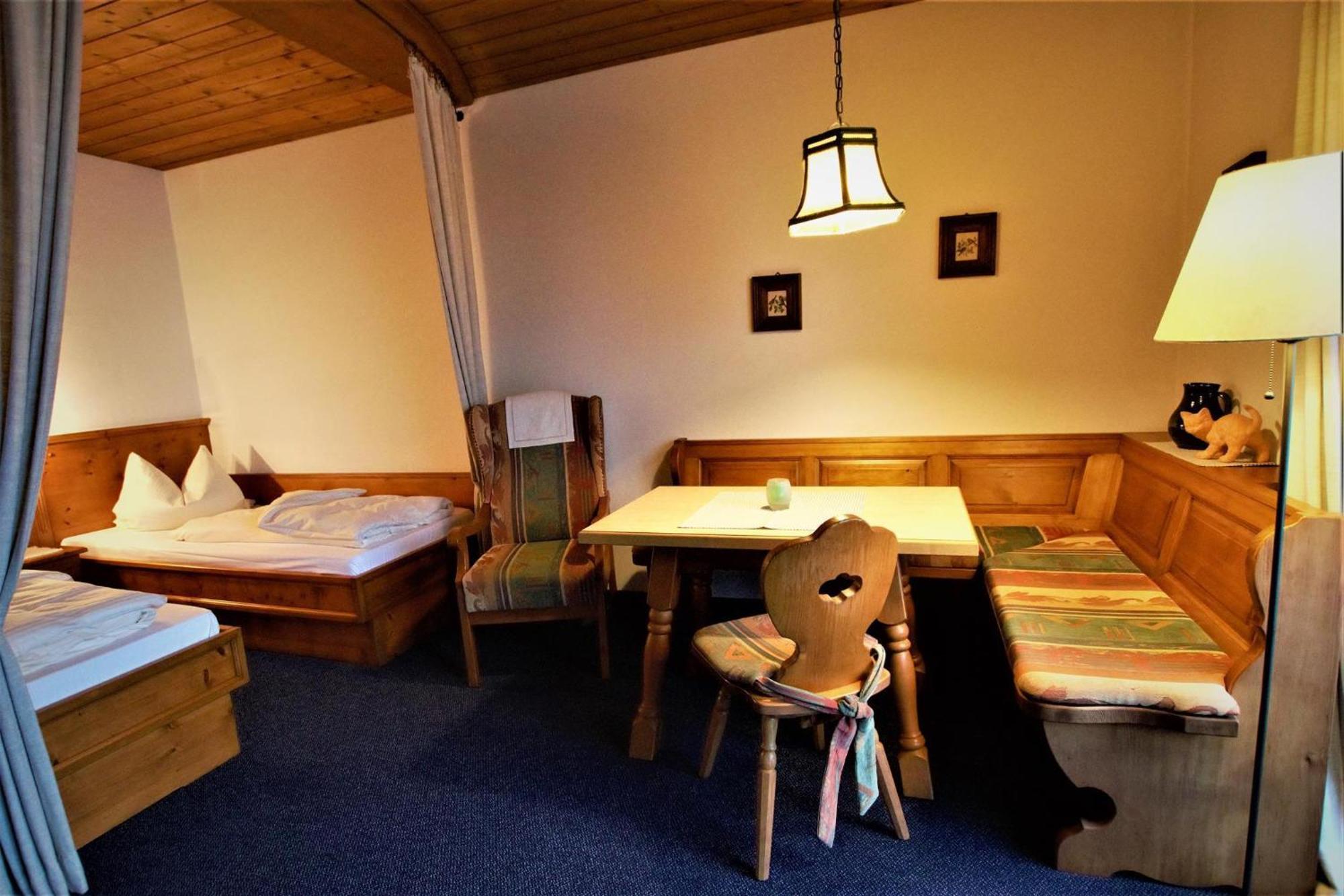 Ferienhaus Waldwinkl Hotel Grainau Bilik gambar